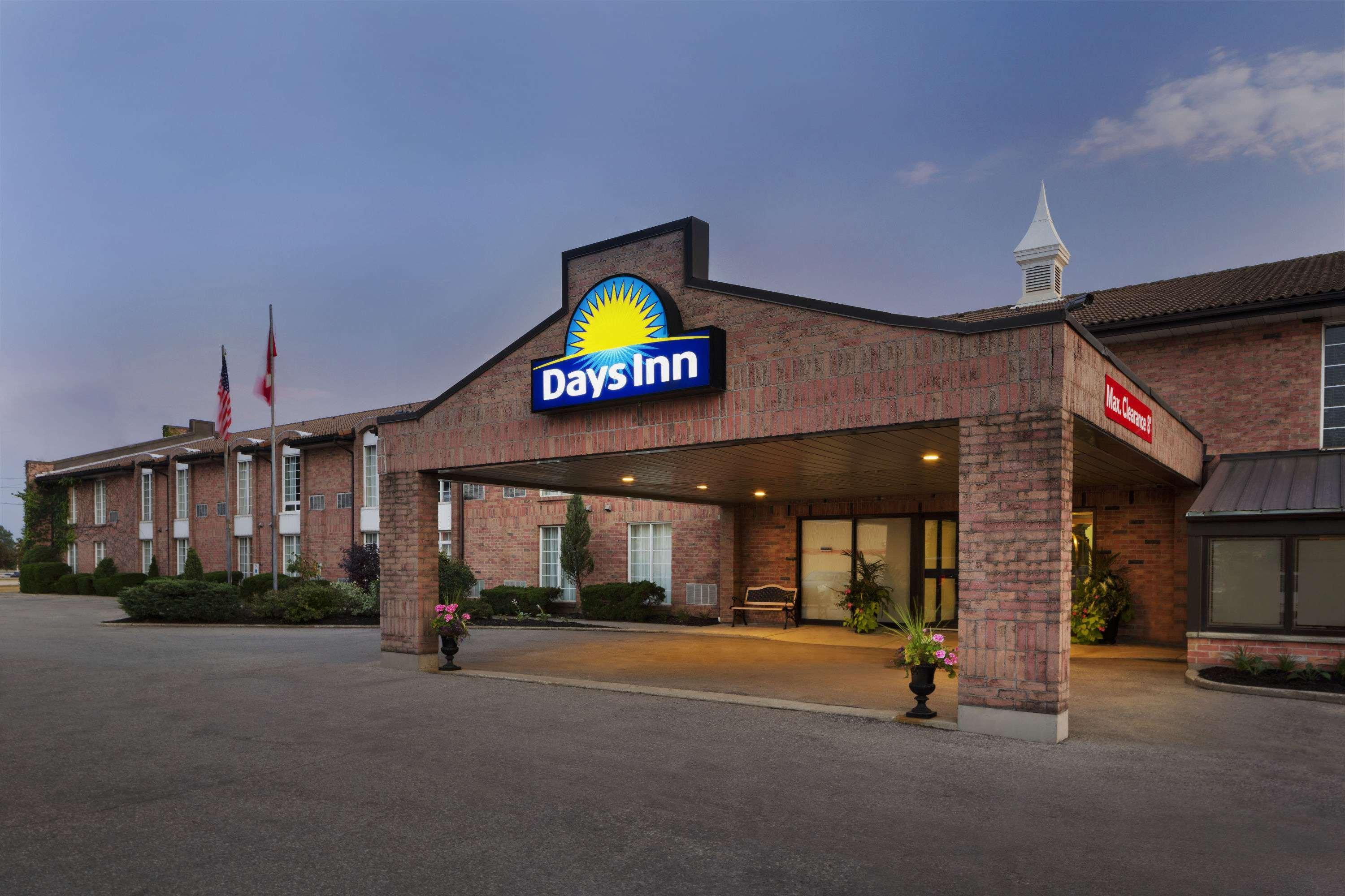 Days Inn By Wyndham Brantford Exterior photo